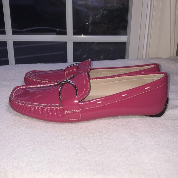 NEW! Michael Shannon fuchsia Paten leather flats - Picture 4 of 8